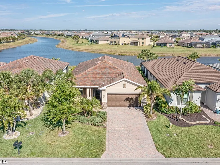 3652 E Hampton Cir — Photo 3