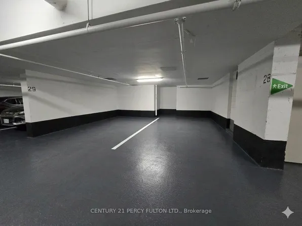 181 Village Green Sq #P29, Toronto, ON M1S 0K6