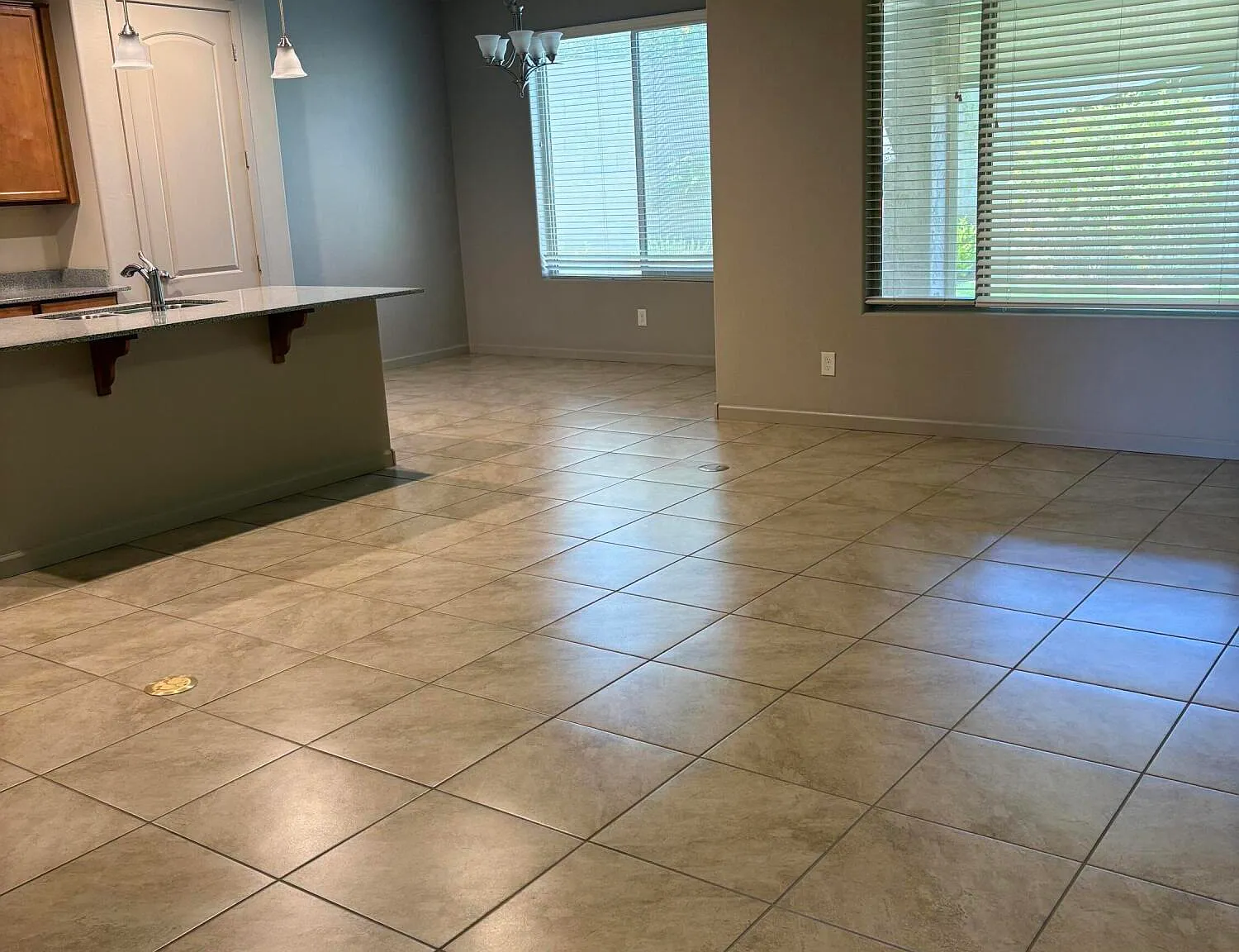 3 bed, 2.0 bath, 1800 sqft, $2,650 — Photo 3