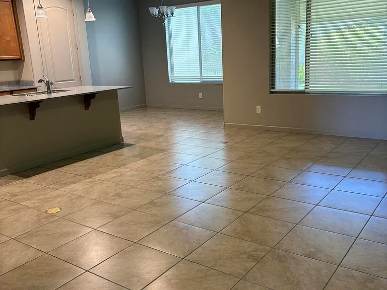 606 Tapco Ln — Photo 3
