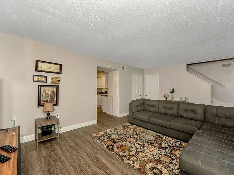 Troup Townhomes — Photo 5