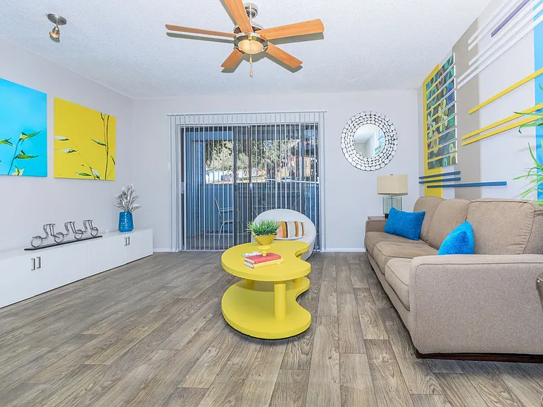 Cielo Apartments — Photo 11