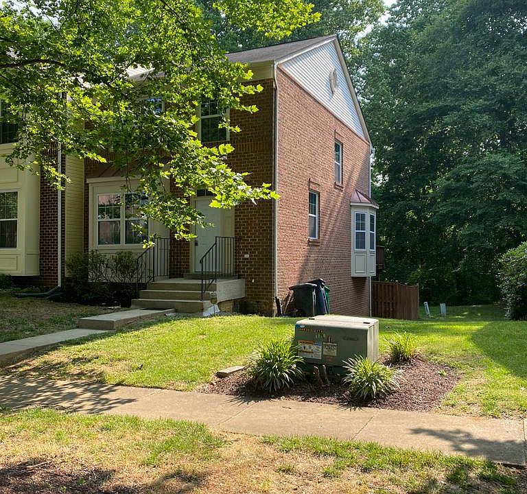 1st image of 1931 Barrington Ct
