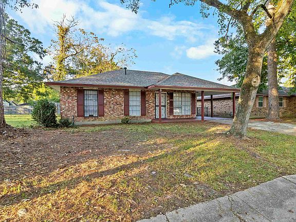 3rd image of 7153 Perimeter Dr