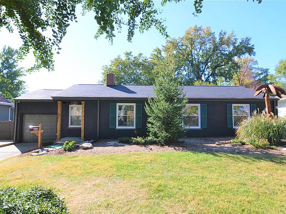 3rd image of 640 Warrenton Dr