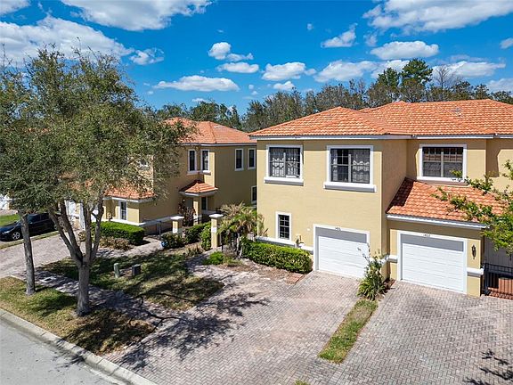 3rd image of 1426 Pacific Rd