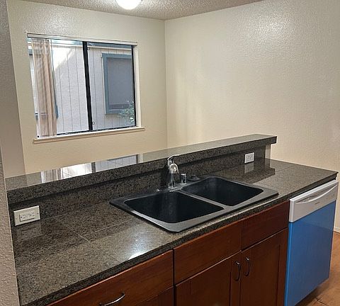 2nd image of 350 Del Verde Cir Unit 5