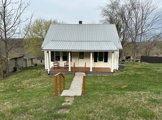 2421 3rd St, Radford, VA 24141