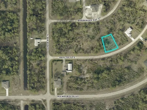1115 Bayliss St E, Lehigh Acres, FL 33974