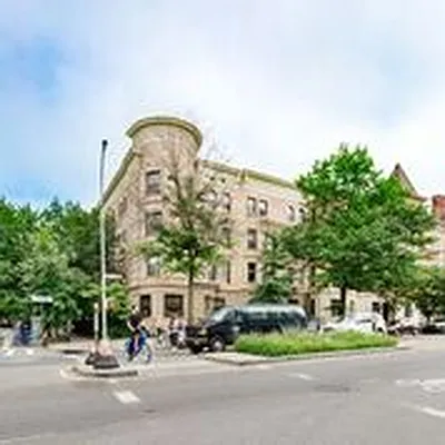 Rented by Nooklyn NYC LLC | media 25