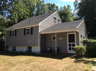 46 Pinecrest Beach Dr, East Falmouth, MA 02536