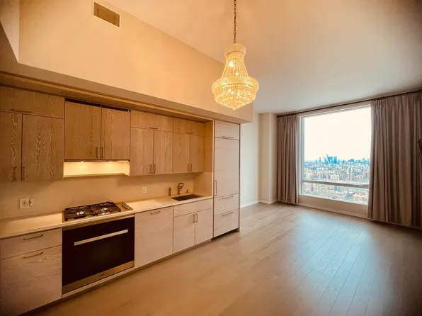 1 City Point image 1 of 58