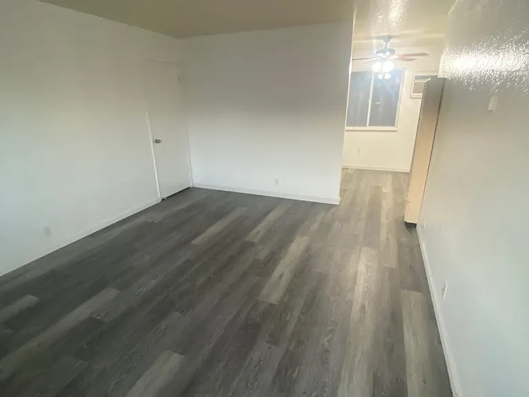 221 E Edison St #8 — Photo 2