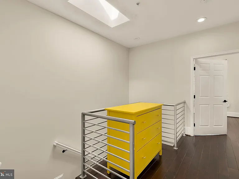 1609 Levis St NE — Photo 50