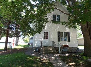 609 S Van Buren Ave, Mason City, IA 50401