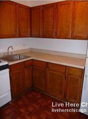 1st image of 1360 W Touhy Ave APT 306
