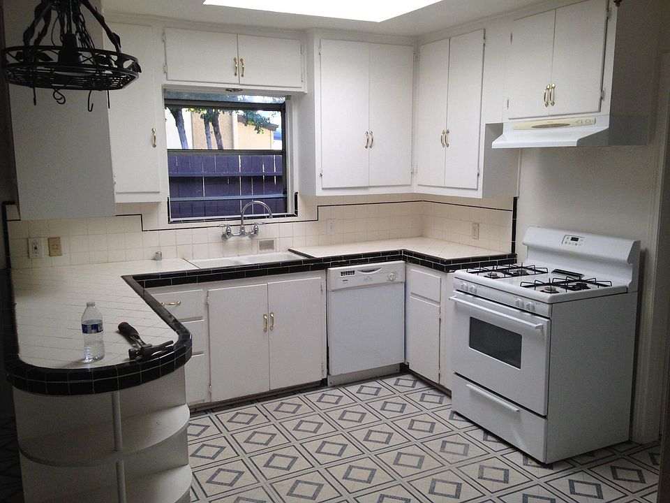 1st image of 784 Grossmont Ave
