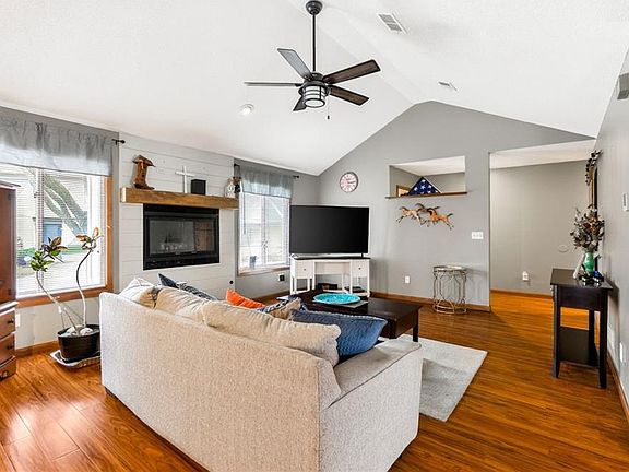 5th image of 12326 Charlotte St Unit 3D