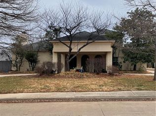 3004 Thorn Ridge Rd, Oklahoma City, OK 73120