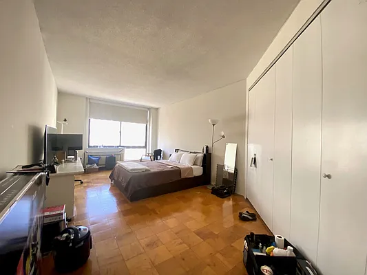 Rented by Douglas Elliman | media 3