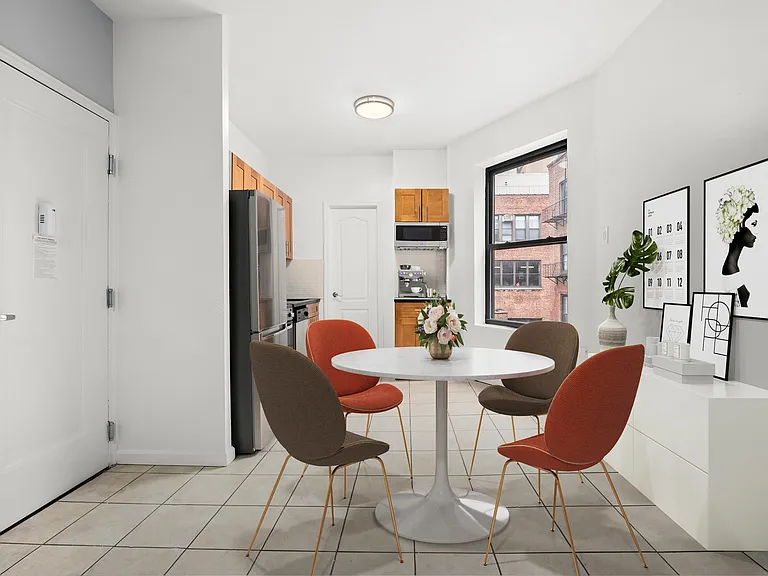 466 Amsterdam Ave #3B — Photo 2