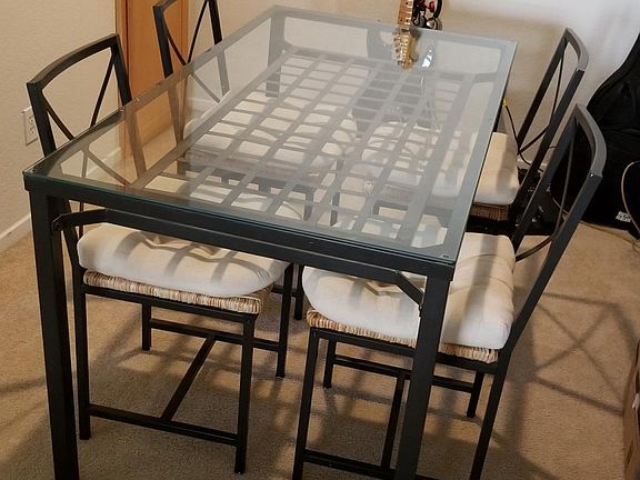 spacious room for dining room table, plenty of closet space.