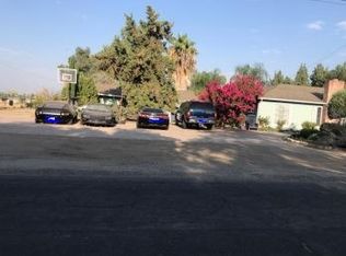 1627 N Euclid Ave, Dinuba, CA 93618