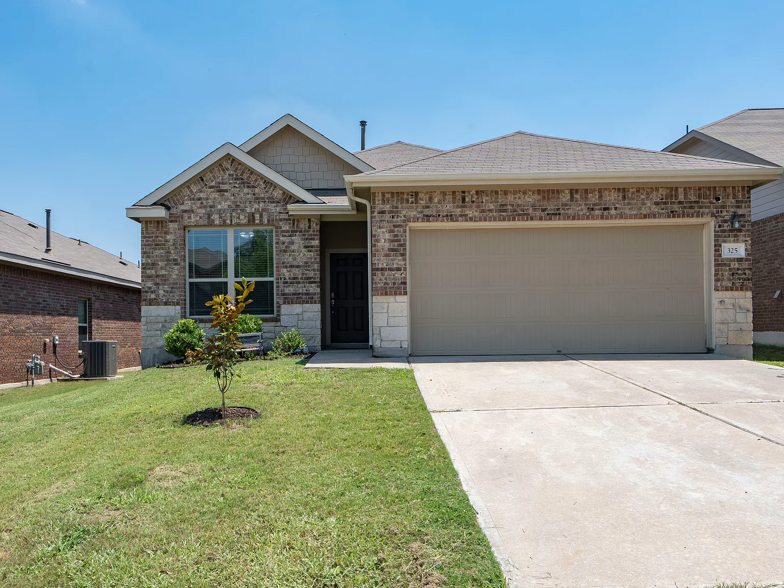 3 bed, 1580 sqft, $2,190 — Photo 2