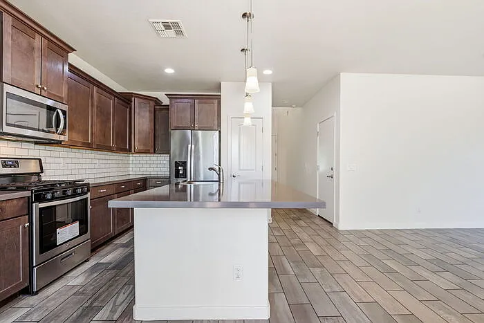 692 N Blackbird Dr — Photo 10