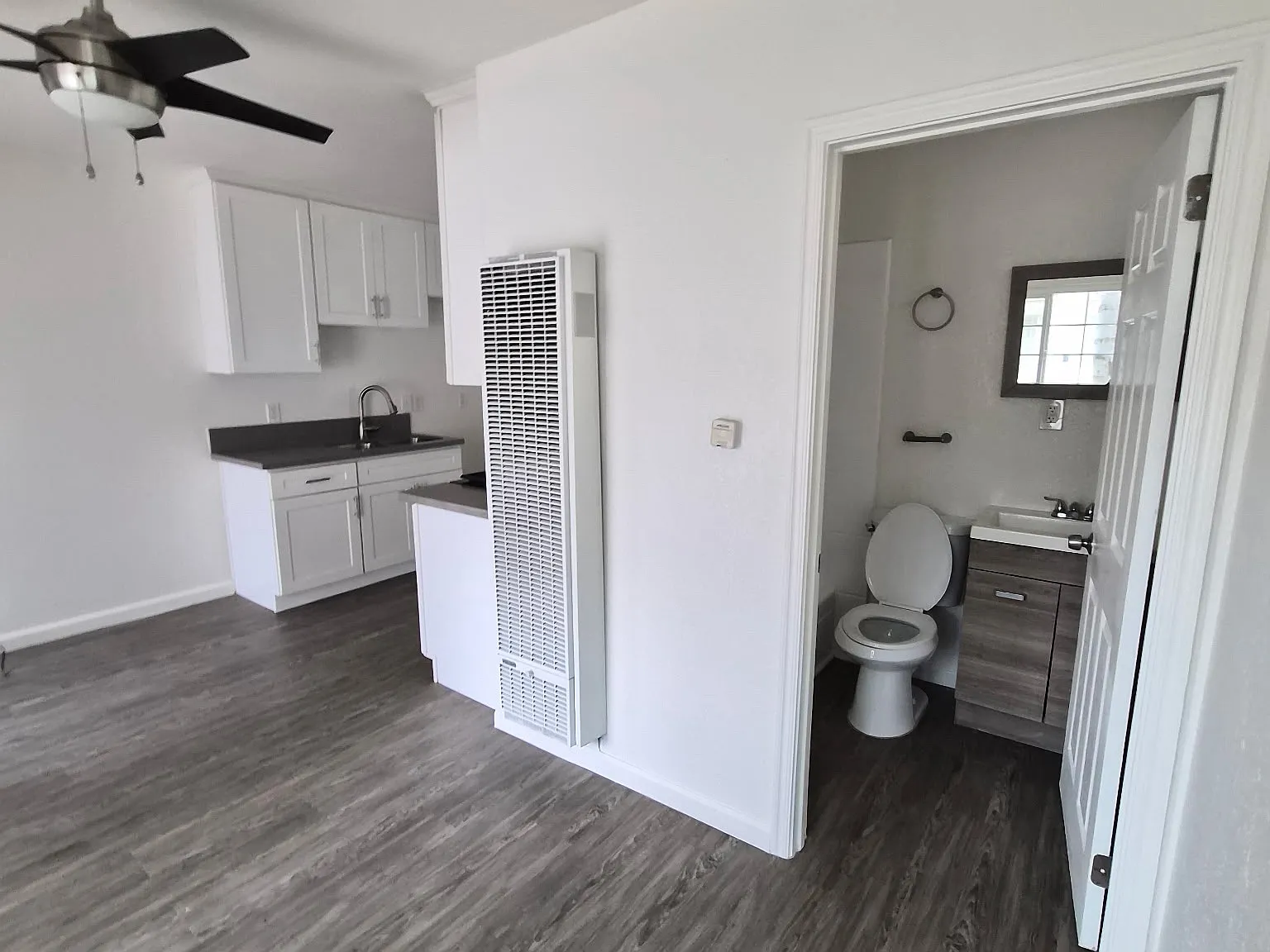 1 bed, 500 sqft, $1,825 — Photo 3