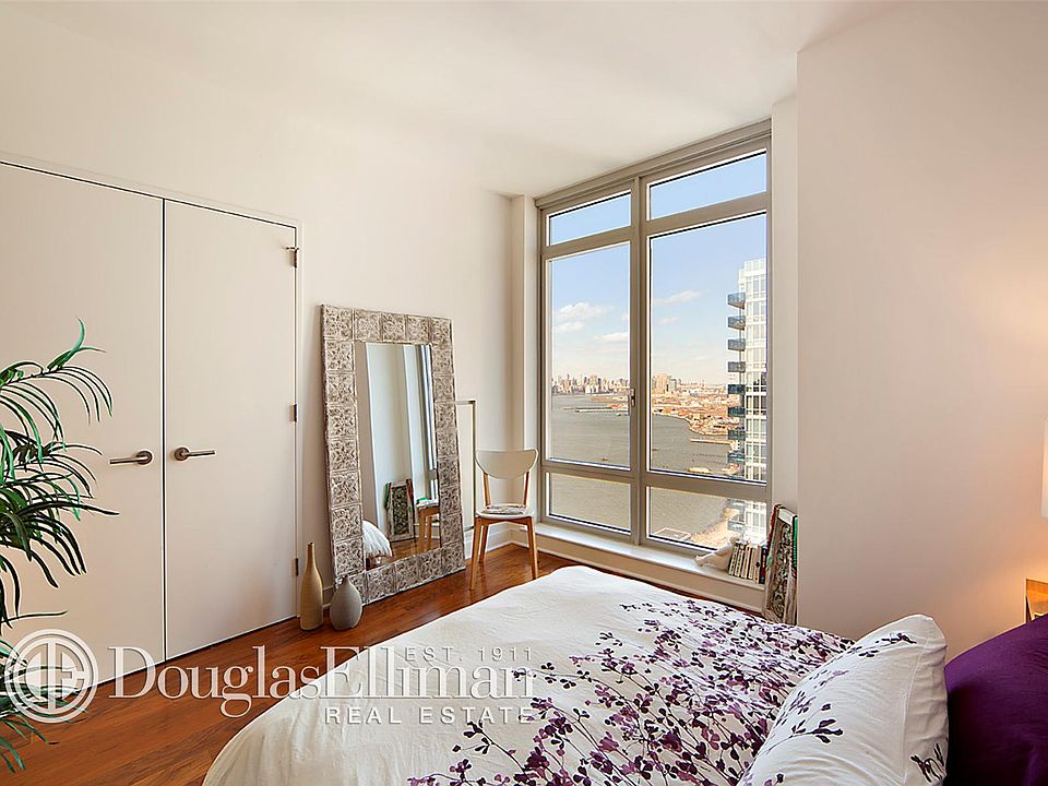 2nd image of 2 Northside Piers APT 25Y