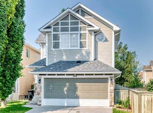 294 E Cougar Plateau Way SW, Calgary, AB T3H 5S1