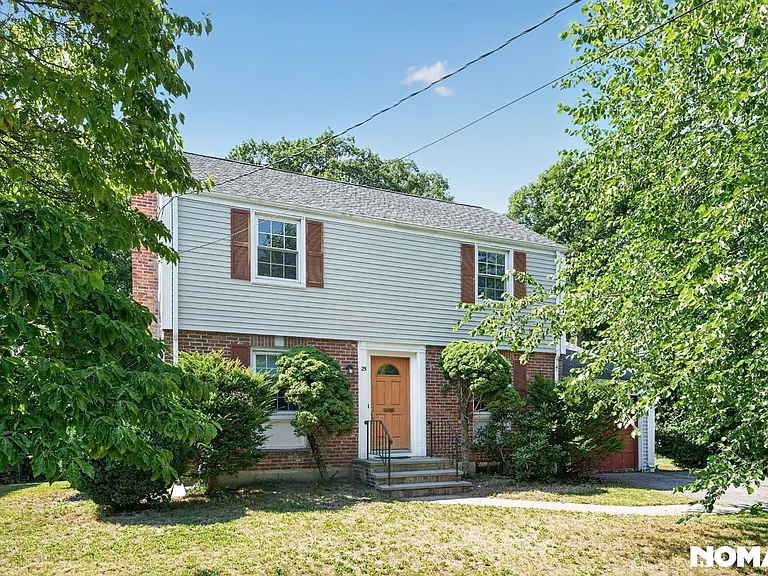 25 Surrey Ln — Photo 27