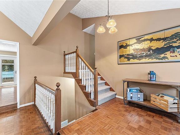 4th image of 2256 Byron Ct SW