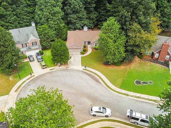 4th image of 2044 Lantern Dr