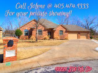 12221 SW 7th Cir, Yukon, OK 73099