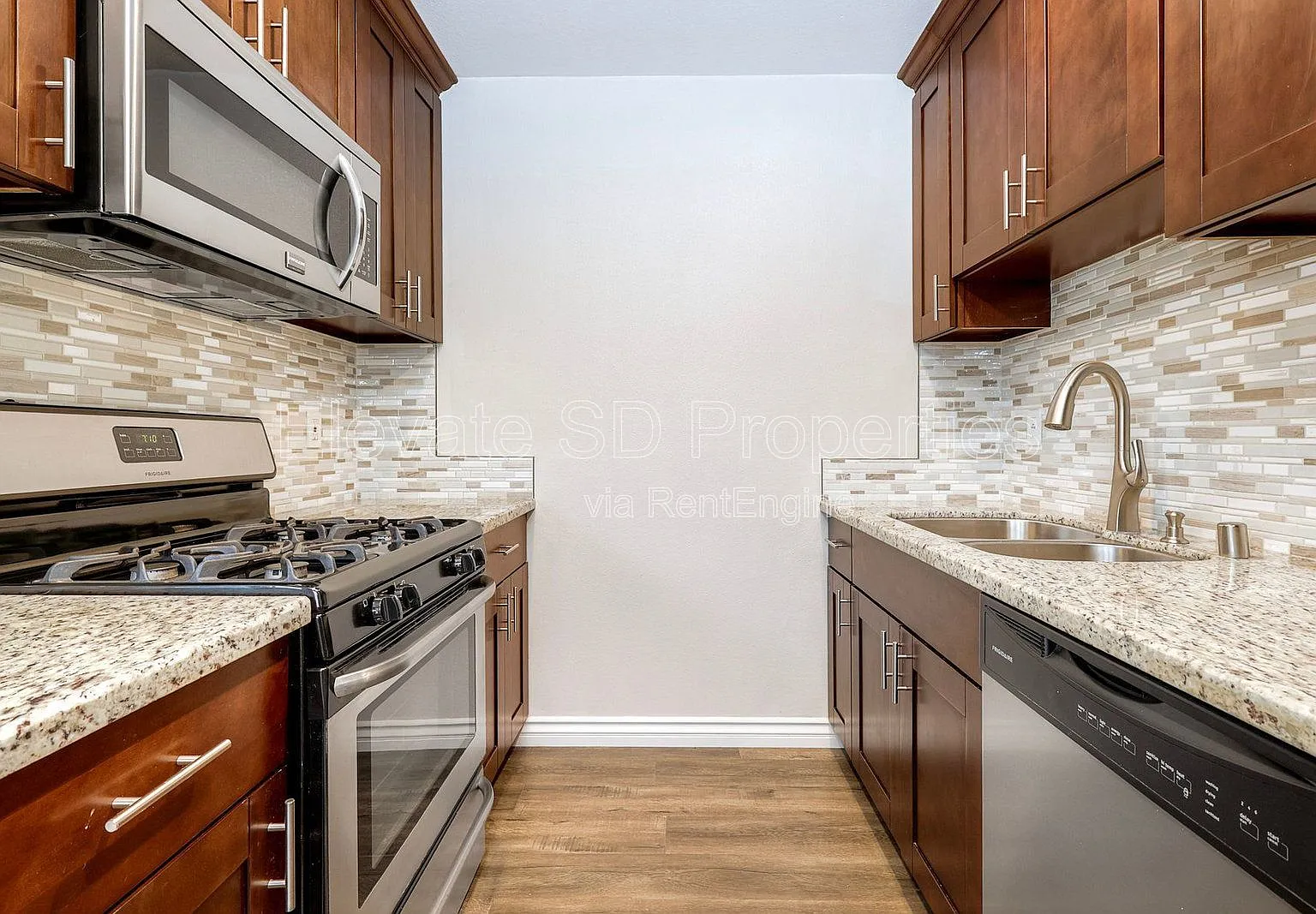1 bed, 1.0 bath, 440 sqft, $2,095 — Photo 1