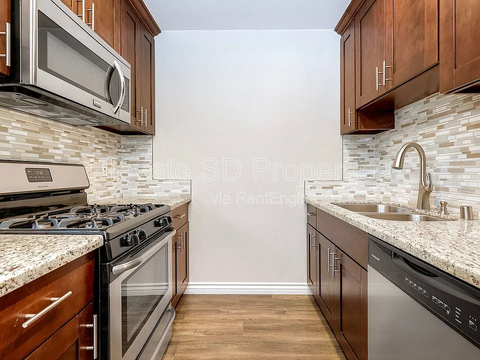 2727 1/2 G St