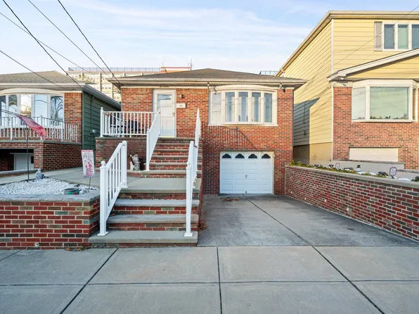 17 Pointview Ter, Bayonne, NJ 07002
