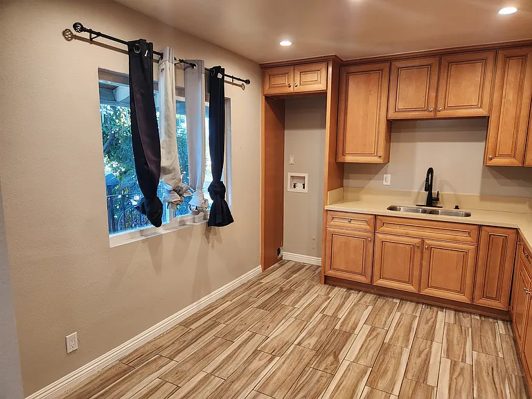 15001 Orange Ave #2 — Photo 1
