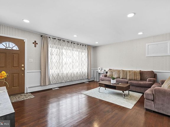 4th image of 1713 Rosa Dr