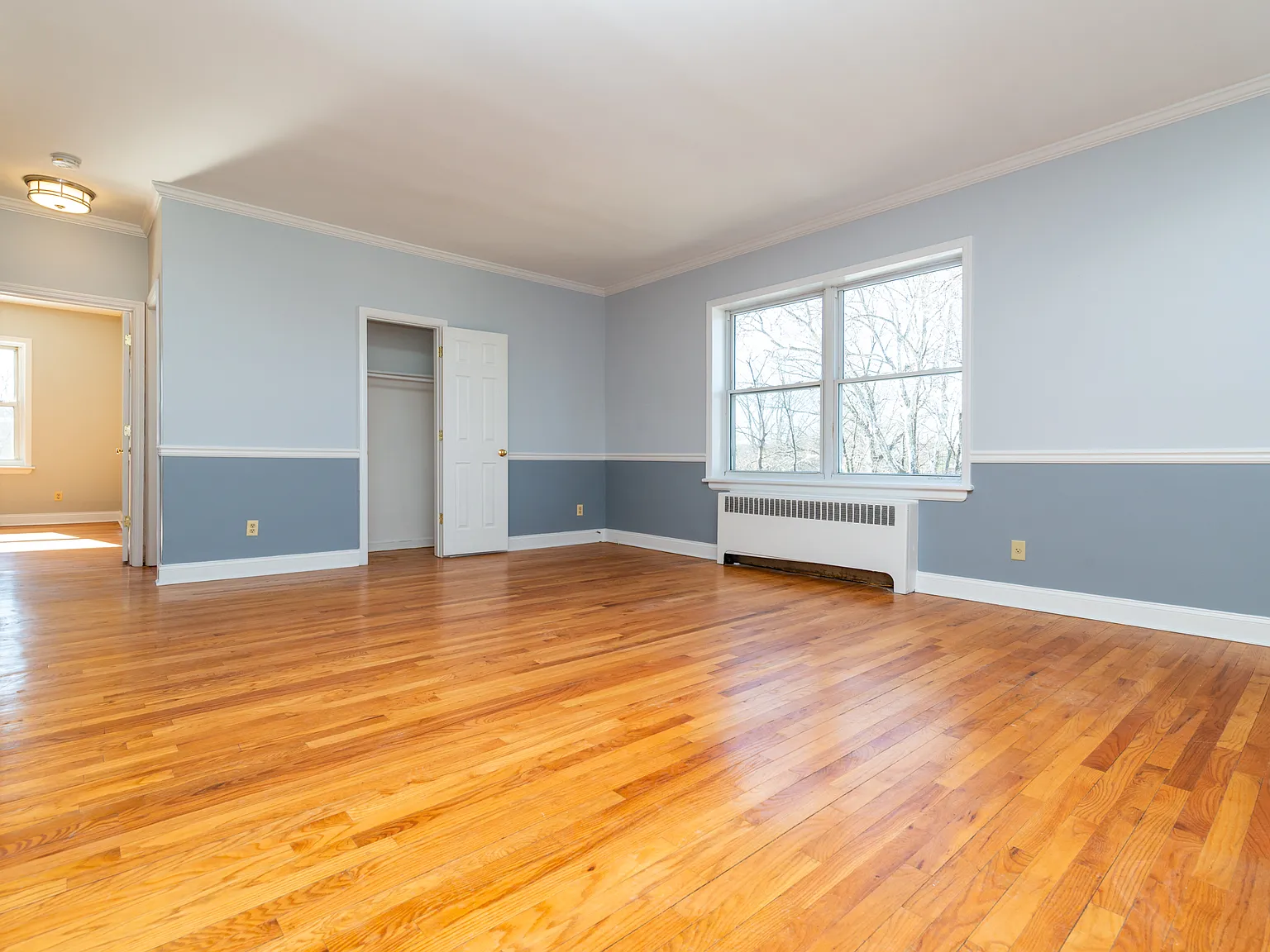 2 bed, 828 sqft, $2,400 — Photo 2