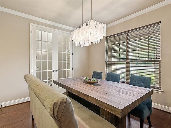 5th image of 4414 Lareina Dr