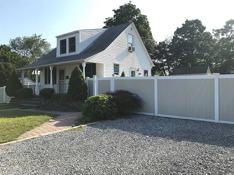 22 Marcy Ave — Photo 3