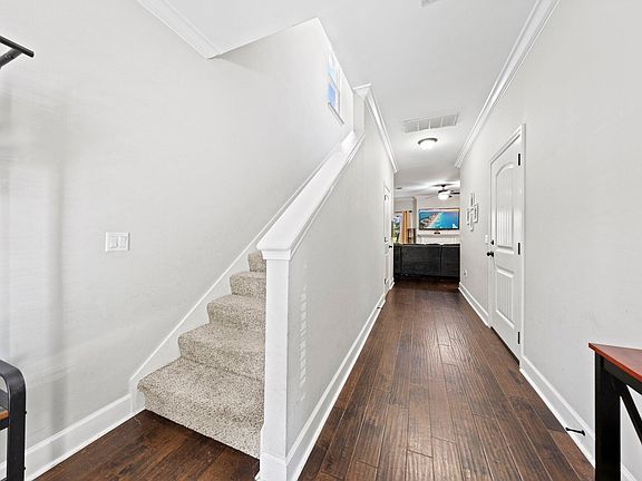 5th image of 112 Big Oaks Ln