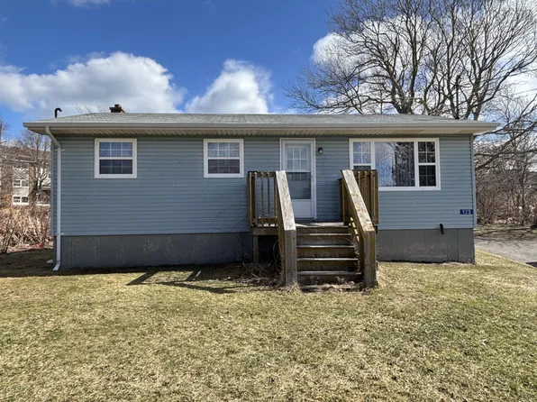 123 Crescent St, Sydney Mines, NS B1V 2P5