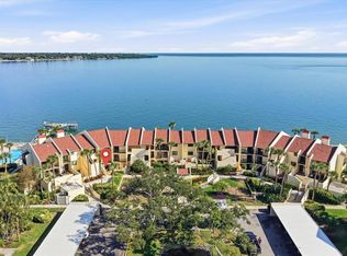 7520 Sunshine Skyway Ln S APT T19, Saint Petersburg, FL 33711