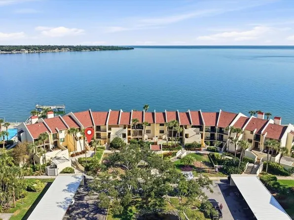 7520 Sunshine Skyway Ln S APT T19, Saint Petersburg, FL 33711