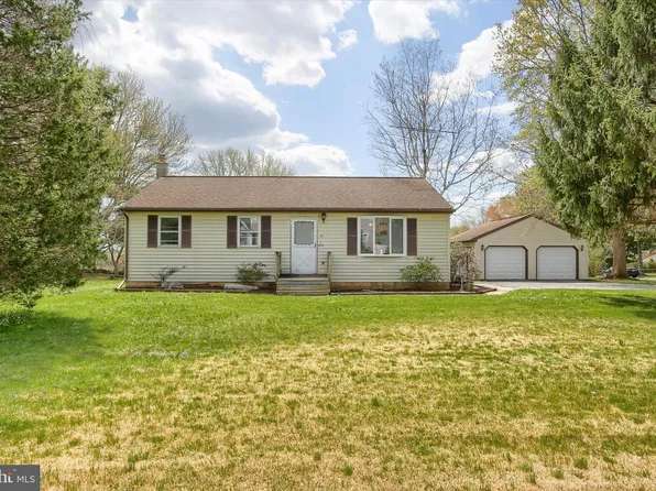 1916 Fisher Rd, Mechanicsburg, PA 17055