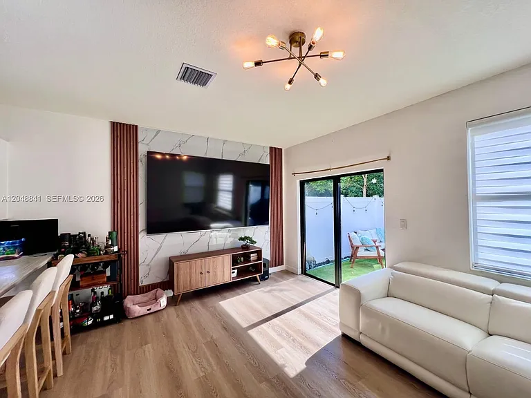 10939 W 32nd Ln — Photo 3